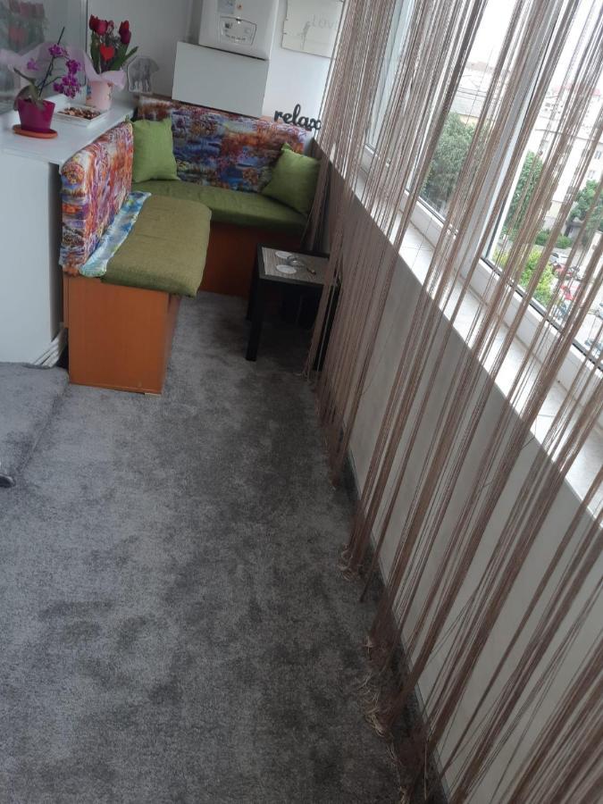 Hellen Apartament Targoviste Eksteriør billede